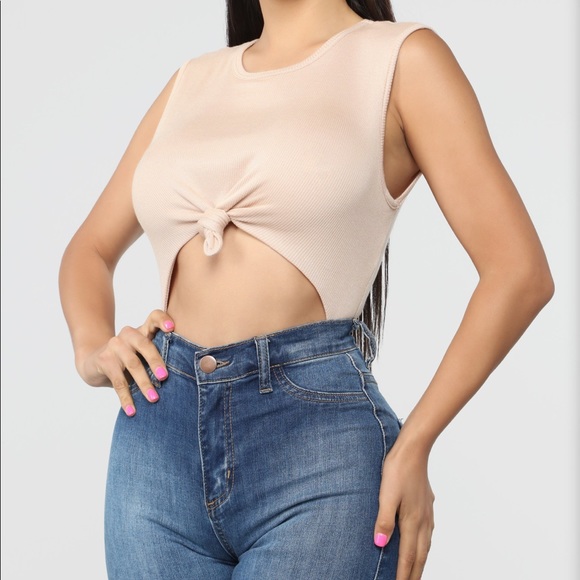 Bodysuit doesn’t fit and it was final sale - Picture 1 of 2